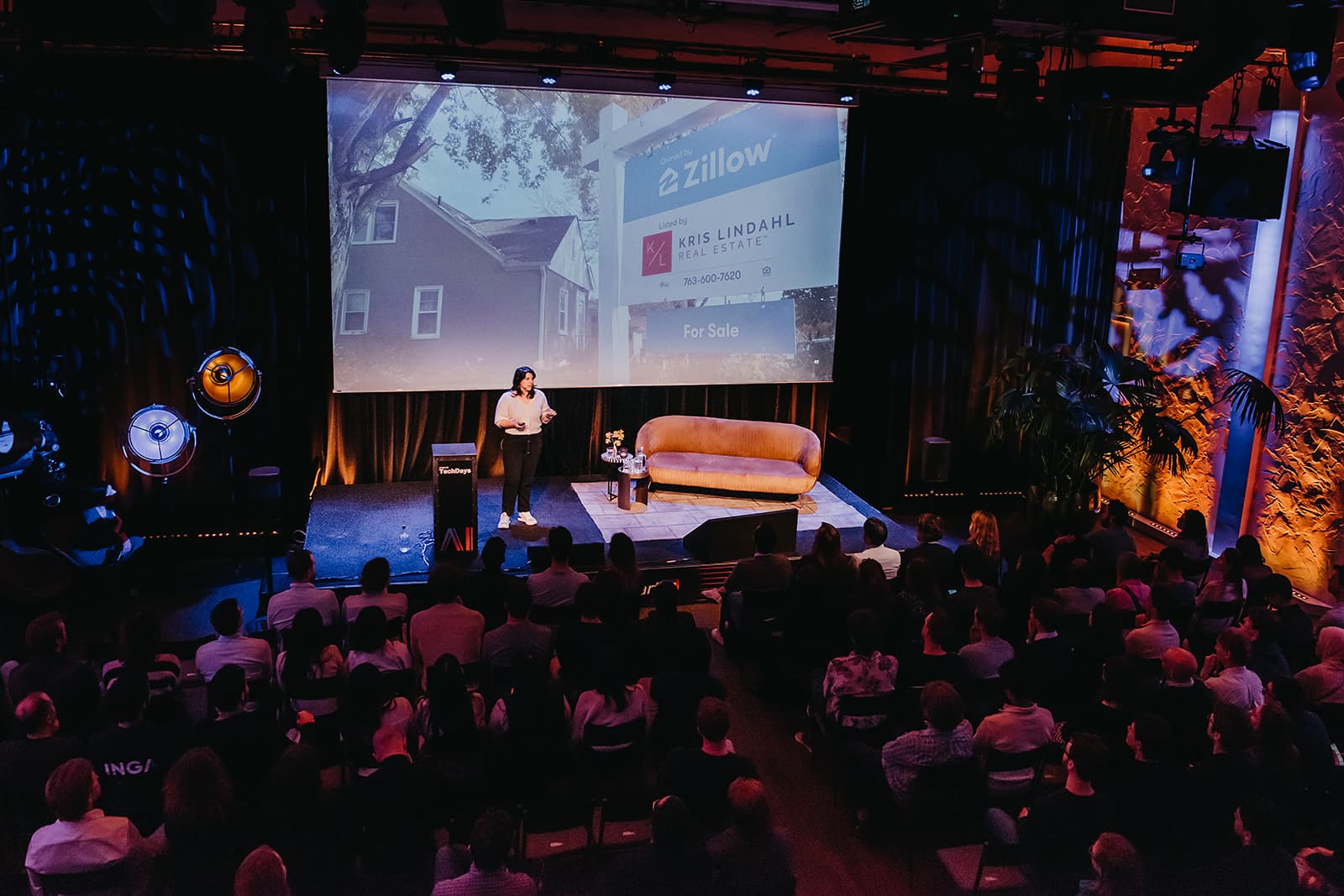 Niya Stoimenova speaking on stage